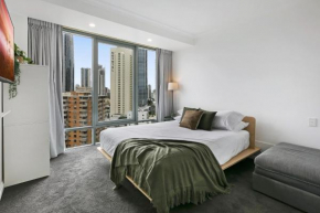 Studio with Hinterland Views in Prime Location